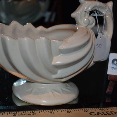 1940 McCoy Ribbed Foot Planter 