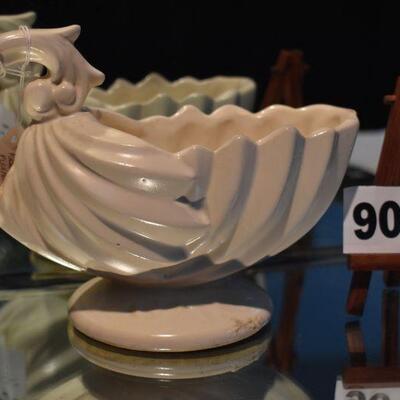 1940 McCoy Ribbed Foot Planter 