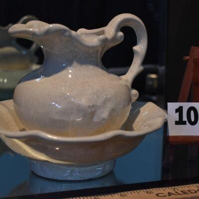 McCoy Grape Pitcher w/Bowl 