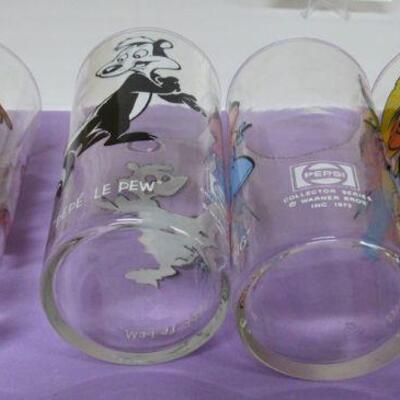 4 Warner Brothers Pepsi Comic Tumblers 1973