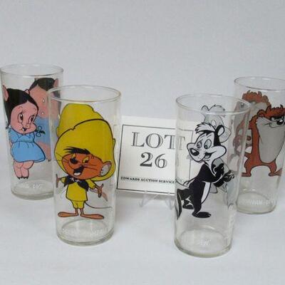 4 Warner Brothers Pepsi Comic Tumblers 1973