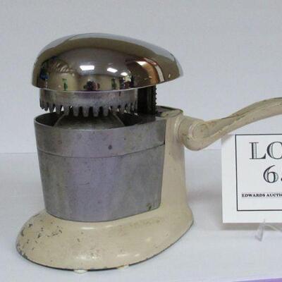 Old Very Heavy Juice O'Matic Juicer