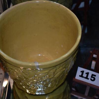 1949 Pot - Light Yellow 