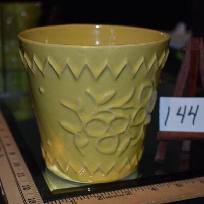 McCoy Yellow Pot 