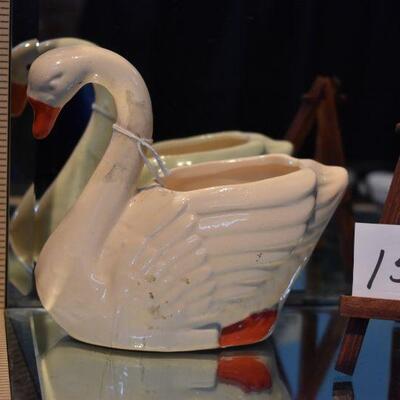 McCoy  1940 Brush Swan Planter
