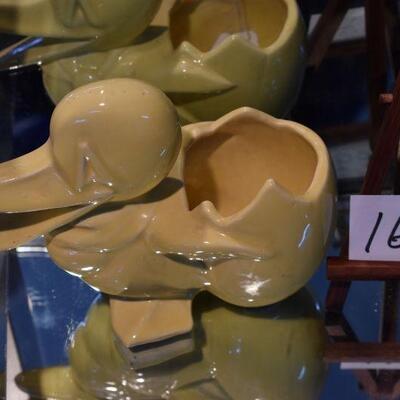 McCoy 1950 Duck & Egg Planter 
