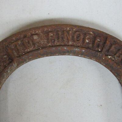 6 Large Old Horse Shoes Top Ringer