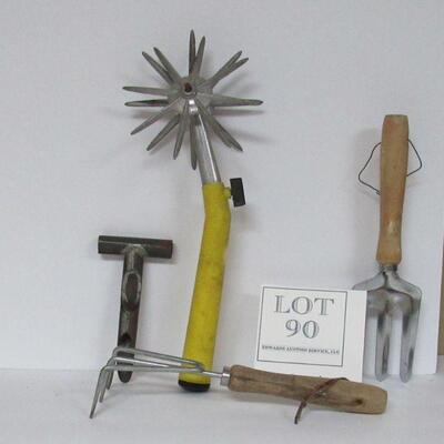 4 Garden Hand Tools