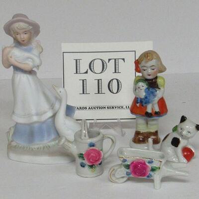 Lot of 5 Vintage Figurines