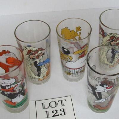 Set of 5 Pepsi Cartoon Tumblers 1976 Loony Tunes