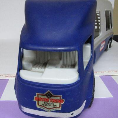 Huge Plastic Little Tykes Car Carrier