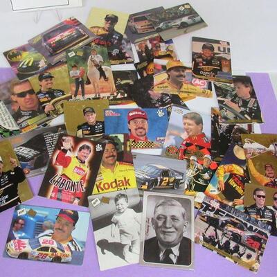 35 Nascar Trading Cards