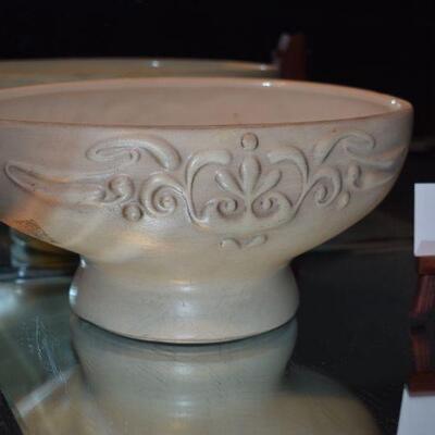 McCoy Floraline Pedestal Oval Planter