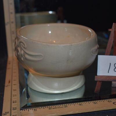 McCoy Floraline Pedestal Oval Planter