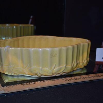 McCoy 1948 Yellow Centerpiece