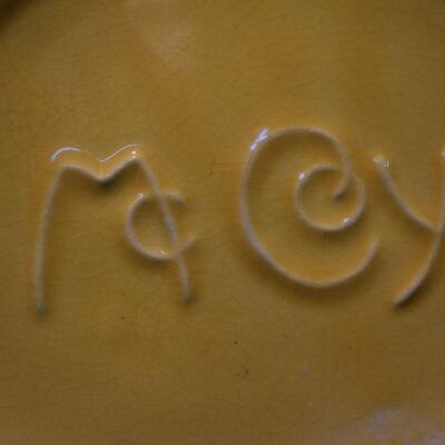 McCoy 1948 Yellow Centerpiece