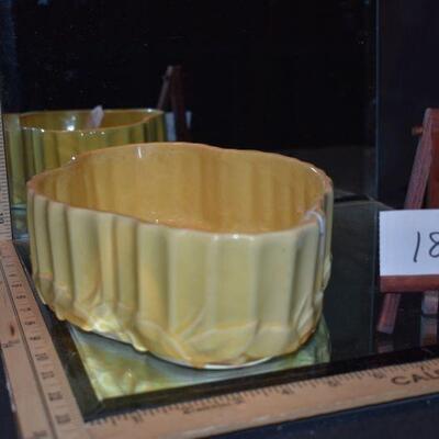 McCoy 1948 Yellow Centerpiece