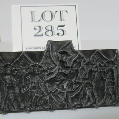 Red Handled Press Early American Army Theme 