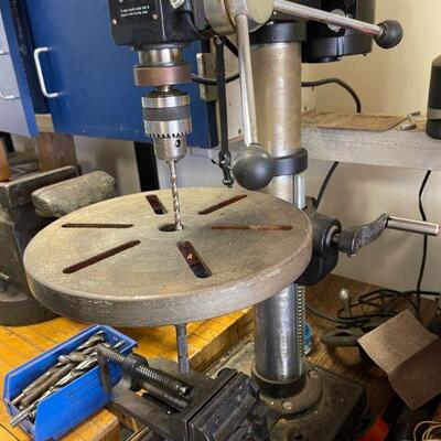 Black & Decker 13" 12 speed drill press