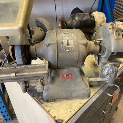 Stanley model 677 1/3hp bench grinder