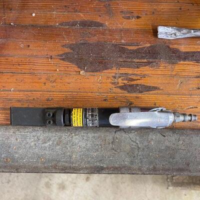 Central Pneumatic gasket scrapper 