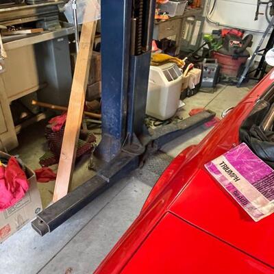 Automotive lift