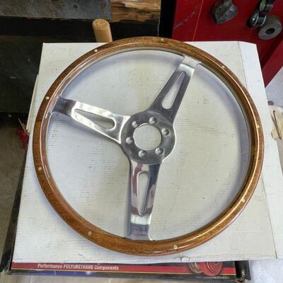 New wooden steering wheel 