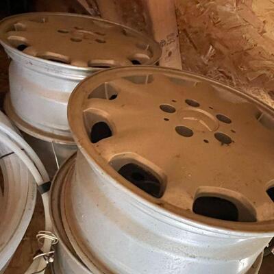 Set of 4 Mercedes Benz wheels