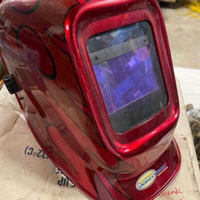 Welding helmet 