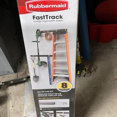 Rubbermaid fast track organizer #2
