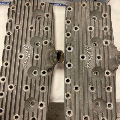 Edelbrock head covers for Ford Flat Head V8
