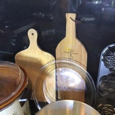 K112 - Lot of Kitchen Items
