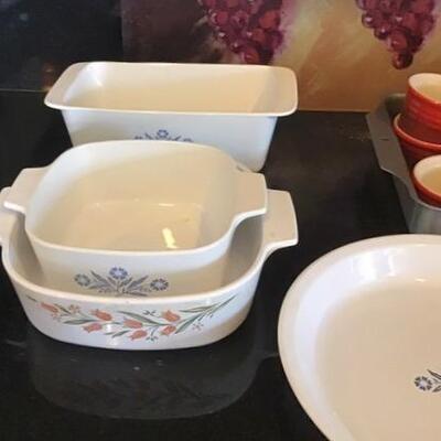 K116 - (18) Pc Kitchen Lot of Dishes