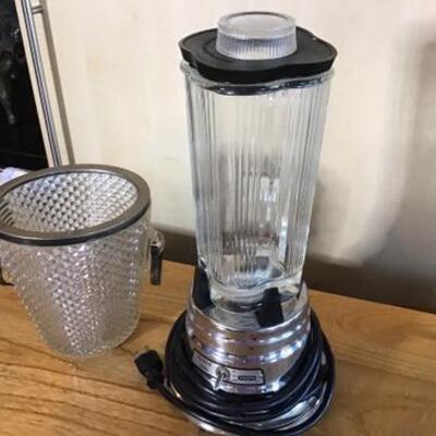 K118 - Waring Commercial Blender + Glass Ice Bucket