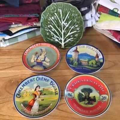 K120 - Misc. Lot of 5 Decorative Kitchen Plates & Dish Towels 