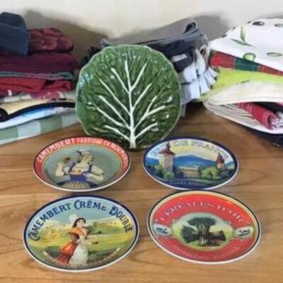 K120 - Misc. Lot of 5 Decorative Kitchen Plates & Dish Towels 