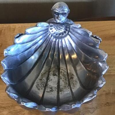 K124 - 2 Pc. Arthur Court Pewter Items