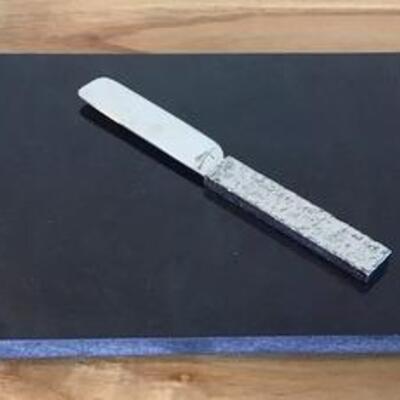 K125 - Michael Aram Cheese Board w/ Knife
