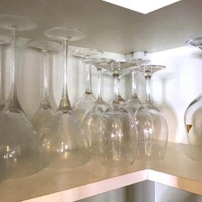 K139 - Cabinet of 22 Various Crystal & Glass Wine Glasses