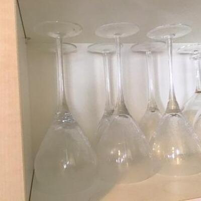 K139 - Cabinet of 22 Various Crystal & Glass Wine Glasses