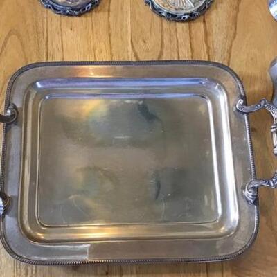 K141 - 8 pc Metalware Lot 