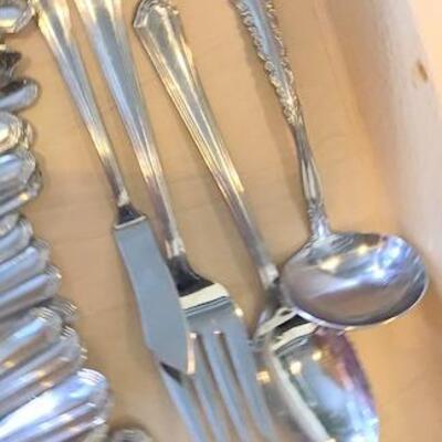 K147 - Drawer Full of Lenox Silverware