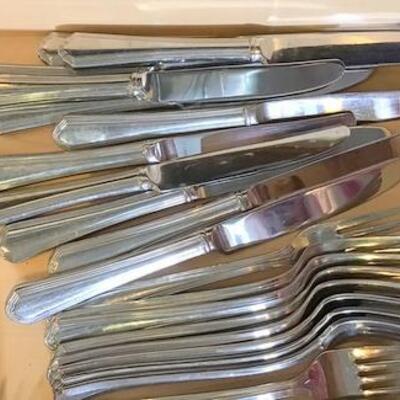 K147 - Drawer Full of Lenox Silverware