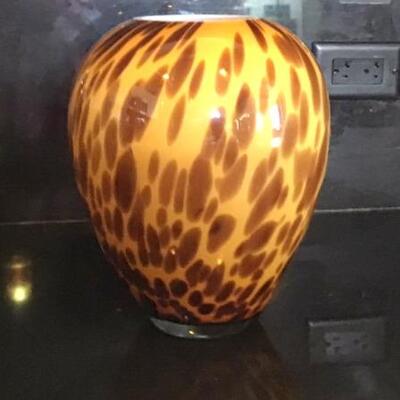 K168 - Leopard Print Art Glass Vase 11.5" Tall