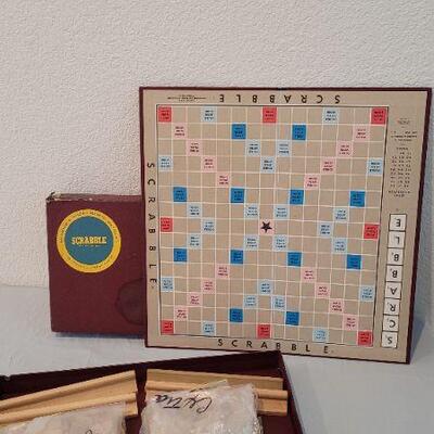 Lot 14: Vintage SCRABBLE Board Game