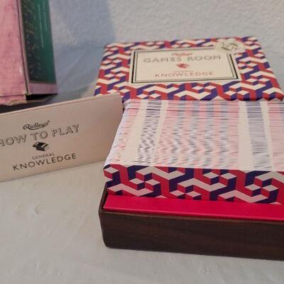 Lot 16: New GENERAL KNOWLEDGE Trivia + Used Card Shuffler