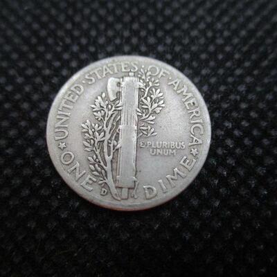 Lot 39 - 1940 D Mercury Dime