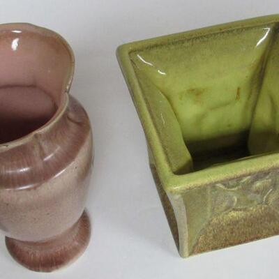 2 Vintage Gonder Pottery Pieces, 1 Vase, 1 Planter