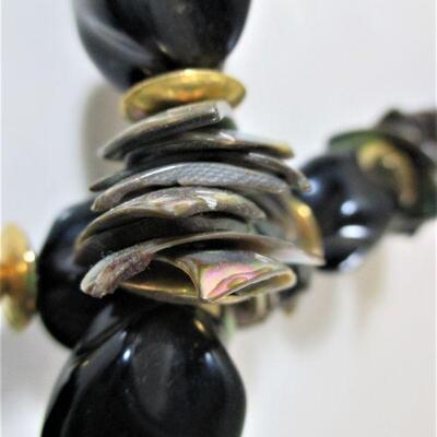 Beautiful Mother of Pearl Seashell Bib Choker Necklace 