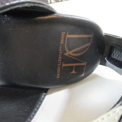 NITB Diane Von Furstenberg Leather Plats -